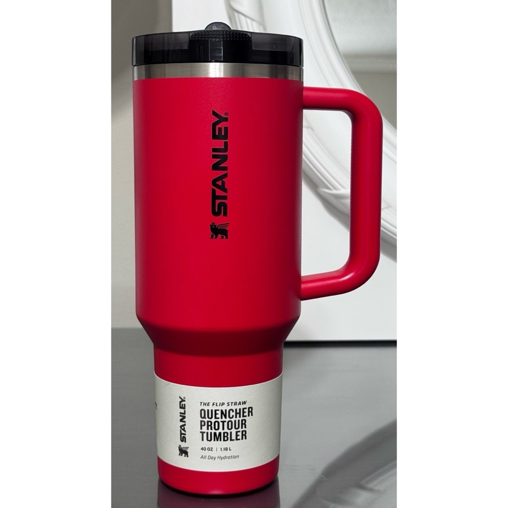 STANLEY QUENCHER PROTOUR FLIP STRAW TUMBLER, 40OZ- CHILI RED BLACK - Picture 3 of 6
